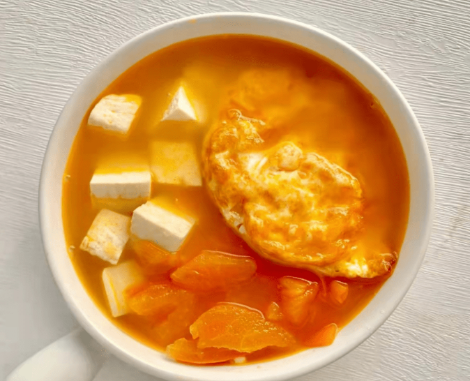 清爽番茄蛋豆腐汤：轻松享受健康美味